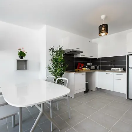 For Your Close Family Paris+parking Apartmán